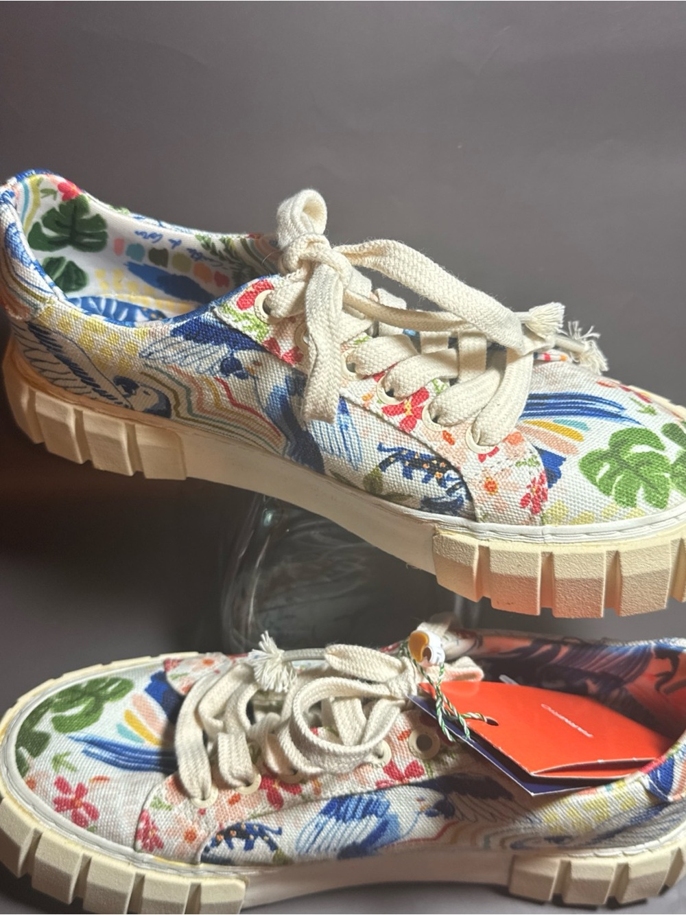 NWT Farm Rio Sz 8 Women’s Canvas tropical sneakers MSRP $248